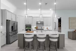19640 Aqua View Ln, Fort Myers, FL 33913 - Photo 4
