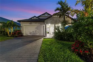 19640 Aqua View Ln, Fort Myers, FL 33913 - Photo 8