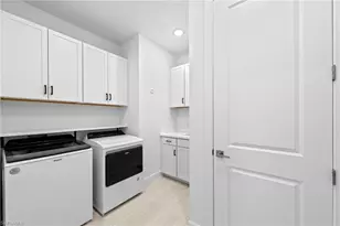 19640 Aqua View Ln, Fort Myers, FL 33913 - Photo 14
