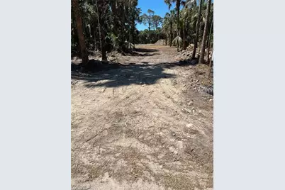 633 11th St NW, Naples, FL 34120 - Photo 2