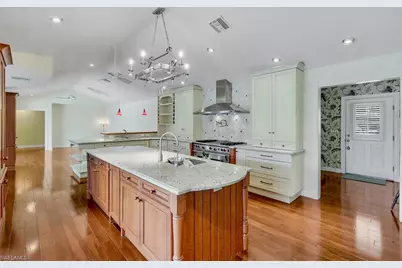 675 Murex Dr, Naples, FL 34102 - Photo 14