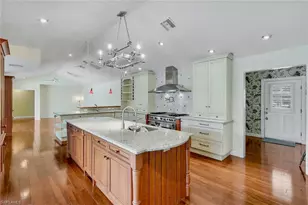 675 Murex Dr, Naples, FL 34102 - Photo 14