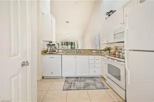 3505 Avion Woods Ct, Naples, FL 34104 - Photo 4