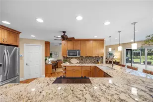 675 Harbour Dr, Naples, FL 34103 - Photo 12