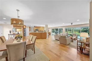 675 Harbour Dr, Naples, FL 34103 - Photo 10
