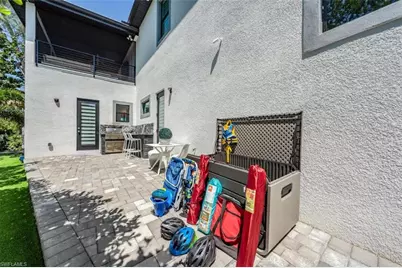 4064 Full Moon Ct, Naples, FL 34112 - Photo 10