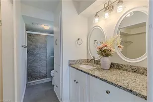 9600 Victoria Ln, Naples, FL 34109 - Photo 14