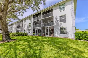 9600 Victoria Ln, Naples, FL 34109 - Photo 26