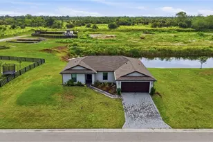 811 Gen Chesty Puller Ct, Labelle, FL 33935 - Photo 4