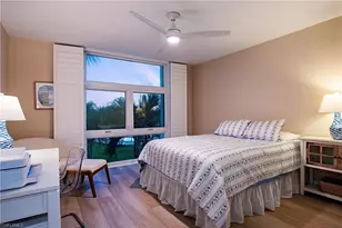 400 Park Shore Dr, Naples, FL 34103 - Photo 10