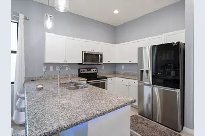 8812 Madrid Cir, Naples, FL 34104 - Photo 6