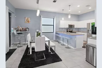 8812 Madrid Cir, Naples, FL 34104 - Photo 2