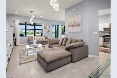 8812 Madrid Cir, Naples, FL 34104 - Photo 10