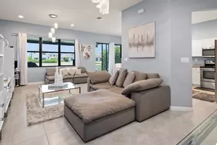 8812 Madrid Cir, Naples, FL 34104 - Photo 10