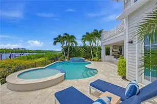 185 15th St S, Naples, FL 34102 - Photo 8