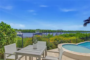 185 15th St S, Naples, FL 34102 - Photo 2