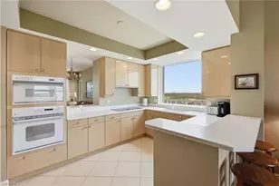 420 Cove Tower Dr, Naples, FL 34110 - Photo 12