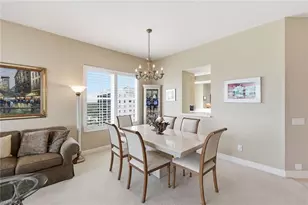420 Cove Tower Dr, Naples, FL 34110 - Photo 10