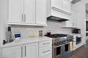 3245 Cullowee Ln, Naples, FL 34114 - Photo 4