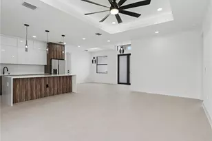 913 Joponica Ave S, Lehigh Acres, FL 33974 - Photo 10