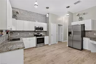 5761 Waxmyrtle Way, Naples, FL 34109 - Photo 16