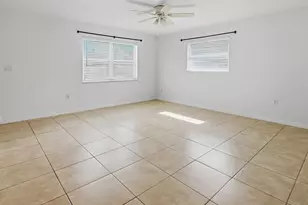 646 99th Ave N, Naples, FL 34108 - Photo 6