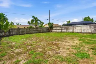646 99th Ave N, Naples, FL 34108 - Photo 22