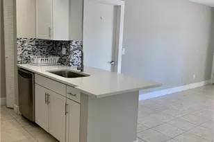 116 Santa Clara Dr, Naples, FL 34104 - Photo 2