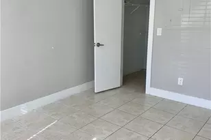 116 Santa Clara Dr, Naples, FL 34104 - Photo 10