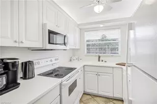 3000 Gulf Shore Blvd N, Naples, FL 34103 - Photo 12
