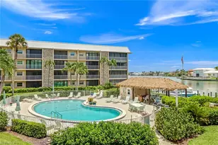 3000 Gulf Shore Blvd N, Naples, FL 34103 - Photo 2