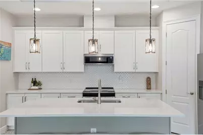 14796 Windward Ln, Naples, FL 34114 - Photo 10