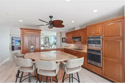 60 Seagate Dr #806, Naples, FL 34103 - Photo 6