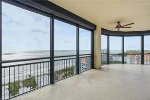 81 Seagate Dr, Naples, FL 34103 - Photo 2