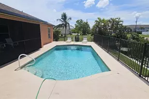 826 SW 32nd Terrace, Cape Coral, FL 33914 - Photo 6