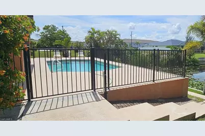 826 SW 32nd Ter, Cape Coral, FL 33914 - Photo 2