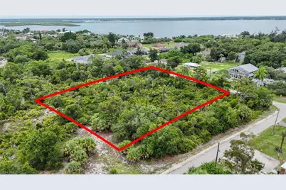 1910 Banana St, Port Charlotte, FL 33980 - Photo 4