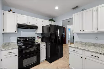 9814 Country Oaks Dr, Fort Myers, FL 33967 - Photo 8