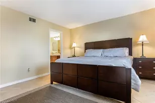 1075 Foxfire Ln, Naples, FL 34104 - Photo 12