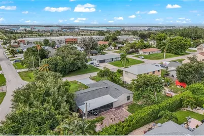 8110 Valencia Rd, Fort Myers, FL 33967 - Photo 26