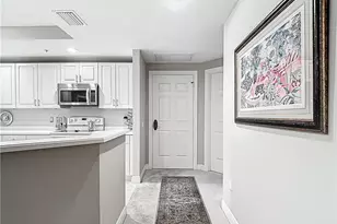 2745 1st St, Fort Myers, FL 33916 - Photo 4