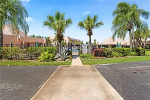 200 Forest Lakes Blvd, Naples, FL 34105 - Photo 4