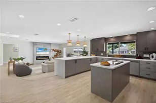2341 Mayfield Ct, Naples, FL 34105 - Photo 12