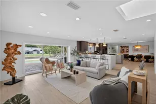 2341 Mayfield Ct, Naples, FL 34105 - Photo 4