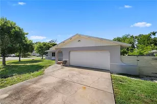 7454 Sea Island Rd, Fort Myers, FL 33967 - Photo 2