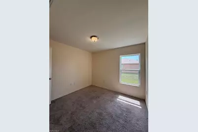 26 NE 12th Ter, Cape Coral, FL 33909 - Photo 10