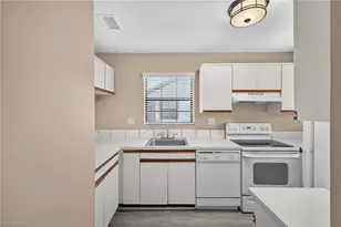5365 Treetops Dr, Naples, FL 34113 - Photo 6