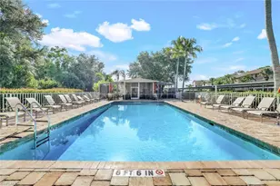 7360 Glenmoor Ln, Naples, FL 34104 - Photo 14