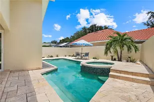 11054 Linnet Ln, Naples, FL 34119 - Photo 8