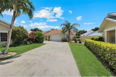 11054 Linnet Ln, Naples, FL 34119 - Photo 2